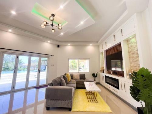 Moonlight Bliss in Petit Calivigny Moonlight Bliss in Petit Calivigny