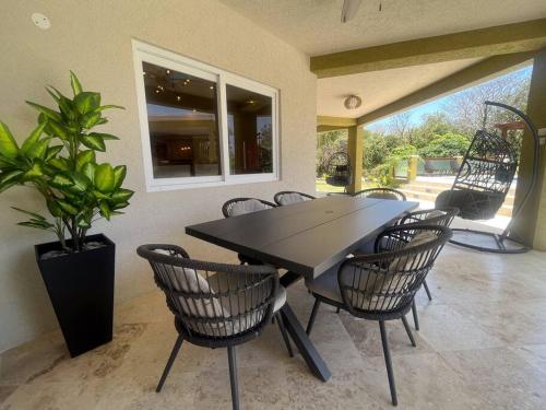 Moonlight Bliss in Petit Calivigny Moonlight Bliss in Petit Calivigny