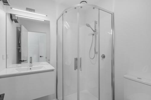 Bathroom, Coronet Retreat Townhouse in Arthurs Point Bathroom, Coronet Retreat Townhouse in Arthurs Point
