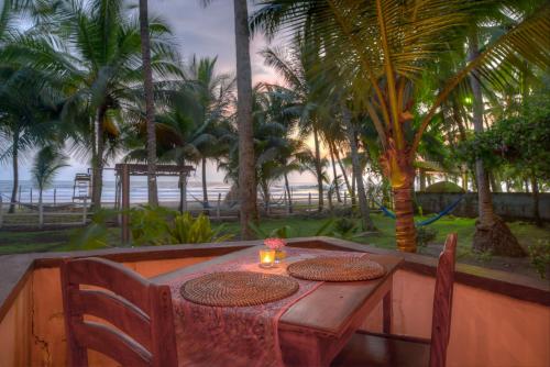 Erkély/terasz, Encantada Ocean Cottages in Esterillos Este Erkély/terasz, Encantada Ocean Cottages in Esterillos Este