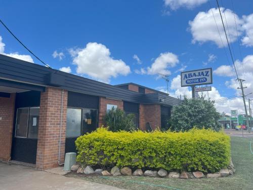 Abajaz Motel-Central-King Bed-Shaded Parking in Longreach Abajaz Motel-Central-King Bed-Shaded Parking in Longreach