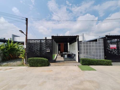 The Modern Hua-Hin Private Poolvilla from beach 3km in Bor Fai The Modern Hua-Hin Private Poolvilla from beach 3km in Bor Fai