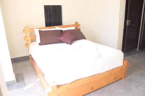 Eshborns House - Near Jomo Kenyatta International Airport and SGR with shuttle services in Nairobi Eshborns House - Near Jomo Kenyatta International Airport and SGR with shuttle services in Nairobi