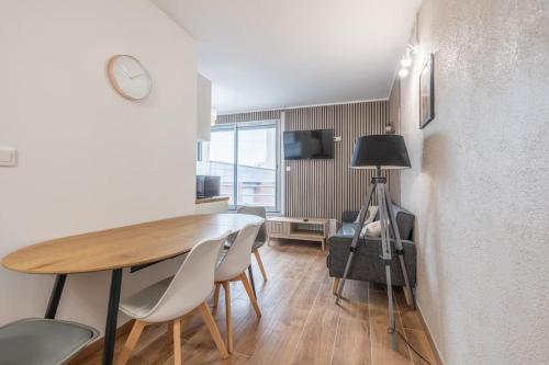 Le Cosmopolitan T6 10 personnes in Mirail-Universite Le Cosmopolitan T6 10 personnes in Mirail-Universite