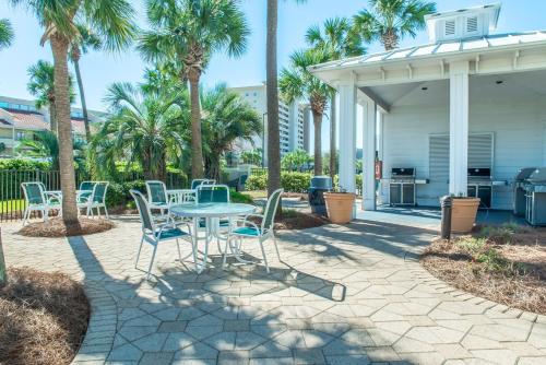 Sterling Shores 215 in Destin Beachfront Sterling Shores 215 in Destin Beachfront