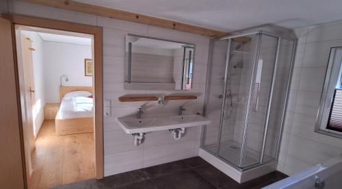 Bathroom, Im Echerntal in Hallstatt Bathroom, Im Echerntal in Hallstatt