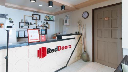 Vestíbulo, RedDoorz @ Bridgeway Hotel Tuguegarao City in Tuguegarao City Vestíbulo, RedDoorz @ Bridgeway Hotel Tuguegarao City in Tuguegarao City
