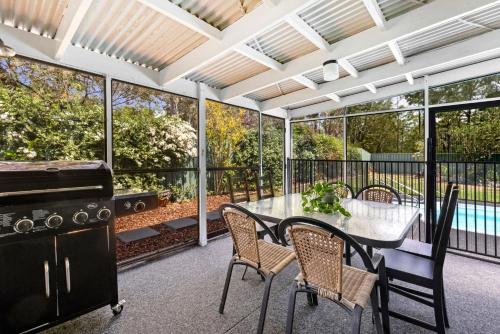 Grey Gables - Pet Friendly with Fireplace, Pool, Spa & Sauna in Callala Bay Grey Gables - Pet Friendly with Fireplace, Pool, Spa & Sauna in Callala Bay