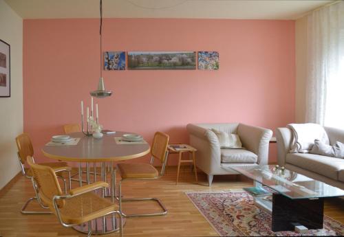 Ferienwohnung Unter dem Schwalbennest in Wachenheim an der Weinstrasse Ferienwohnung Unter dem Schwalbennest in Wachenheim an der Weinstrasse