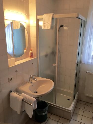 This photo about Hotel Garni Vierjahreszeiten shared on HyHotel.com