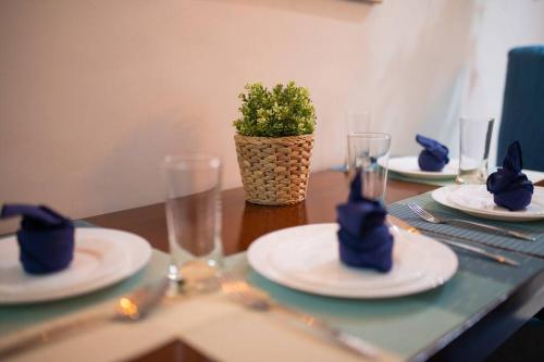 Unit 101 - Your Cozy Batangas Retreat in Dumuclay Unit 101 - Your Cozy Batangas Retreat in Dumuclay