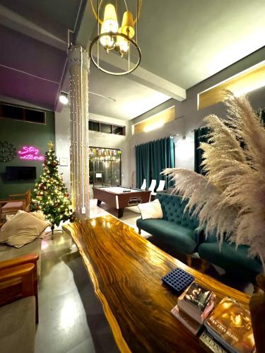You Empire Hostel & Bar in Pakse You Empire Hostel & Bar in Pakse