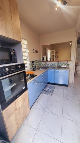La Mignonette Kréole Villa familiale 4 pers (La Mignonette Kreole Villa familiale 4 pers) in Le Saint-Esprit La Mignonette Kréole Villa familiale 4 pers (La Mignonette Kreole Villa familiale 4 pers) in Le Saint-Esprit
