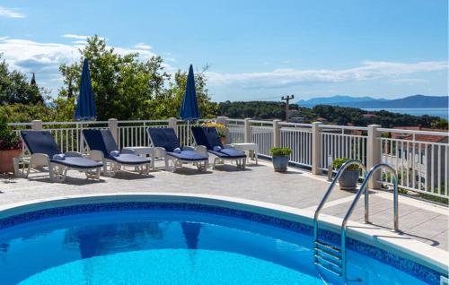 Úszómedence, Nice Home In Sumartin With Wifi in Sumartin Úszómedence, Nice Home In Sumartin With Wifi in Sumartin