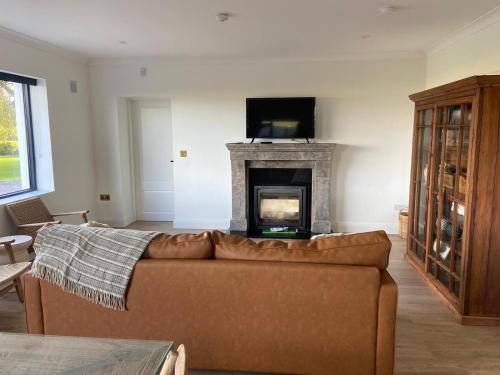 Willow Lodge Cashel- Rock View-Sleeps from 2 up to 8 guests in Cashel Willow Lodge Cashel- Rock View-Sleeps from 2 up to 8 guests in Cashel