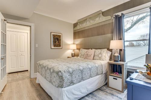 Family Apartment with Deck and Yard Near Northwestern