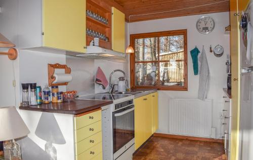 Kitchen, Lovely Home In Backaryd With Lake View in Backaryd Kitchen, Lovely Home In Backaryd With Lake View in Backaryd
