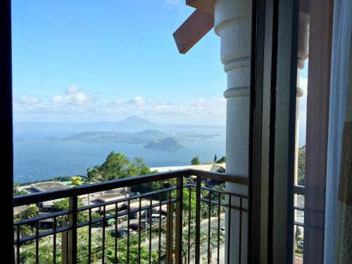 View, Summit Ridge Tagaytay - Newly Renovated in Tagaytay View, Summit Ridge Tagaytay - Newly Renovated in Tagaytay