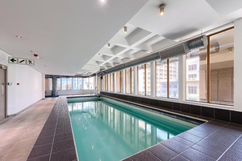 #507 Cartwright - Nights in White Satin