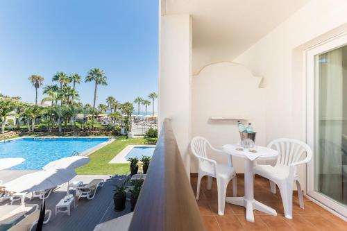 Zwembad, Mac Puerto Marina Benalmadena Hotel in Benalmadena Zwembad, Mac Puerto Marina Benalmadena Hotel in Benalmadena