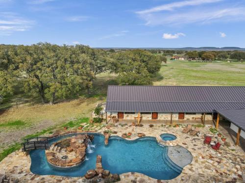 Bent Oak Highland Ranch and Concierge Services in 伯尼特 Bent Oak Highland Ranch and Concierge Services in 伯尼特