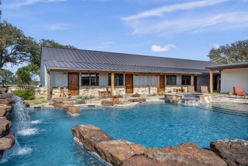 Bent Oak Highland Ranch and Concierge Services in 伯尼特 Bent Oak Highland Ranch and Concierge Services in 伯尼特