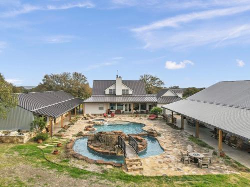 Bent Oak Highland Ranch and Concierge Services in 伯尼特 Bent Oak Highland Ranch and Concierge Services in 伯尼特