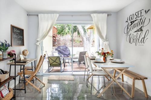 Creative Haven Chic 3-Bedroom with Artistic Touches in Allied Gardens Creative Haven Chic 3-Bedroom with Artistic Touches in Allied Gardens