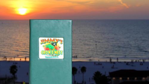 Beach, Pier House 60 Clearwater Beach Marina Hotel in Clearwater (FL) Beach, Pier House 60 Clearwater Beach Marina Hotel in Clearwater (FL)