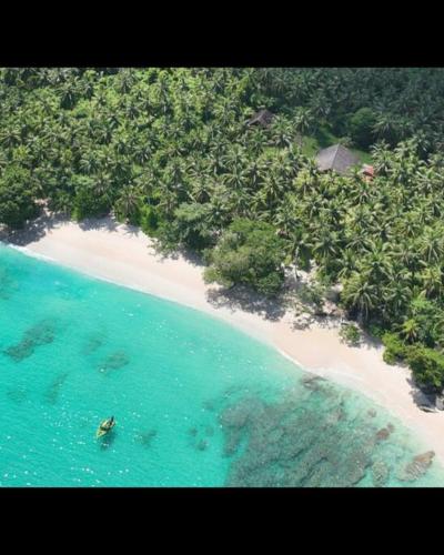 Mentawai Private Villa and Boat at Yantos Place in Katurai Mentawai Private Villa and Boat at Yantos Place in Katurai