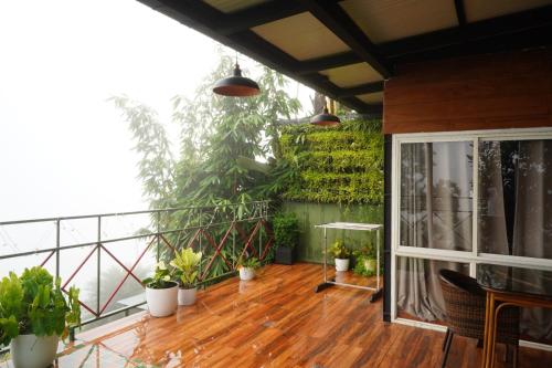 شرفة/ تراس, Mount Stratus Resort in بودوبادي شرفة/ تراس, Mount Stratus Resort in بودوبادي