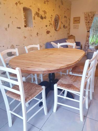 Gîte du Clos Giot (Gite du Clos Giot) in Saint Vaast La Hougue Gîte du Clos Giot (Gite du Clos Giot) in Saint Vaast La Hougue