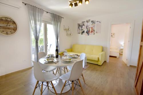 المرافق, Family friendly apartments with a swimming pool Cepljani, Umag - 23565 in Čepljani المرافق, Family friendly apartments with a swimming pool Cepljani, Umag - 23565 in Čepljani