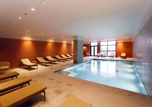 สระว่ายน้ำ, Montebelo Viseu Congress Hotel in วีซู สระว่ายน้ำ, Montebelo Viseu Congress Hotel in วีซู