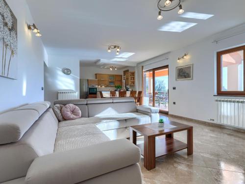 Holiday Home Tina by Interhome in Sutivanac Holiday Home Tina by Interhome in Sutivanac