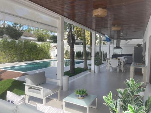 Casa alto padrao Jd Acapulco in Jardim Acapulco Casa alto padrao Jd Acapulco in Jardim Acapulco