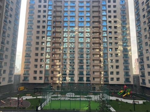 Baku luxury and secure flat in city centre