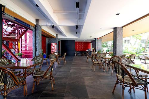 ペンパークプレイス7