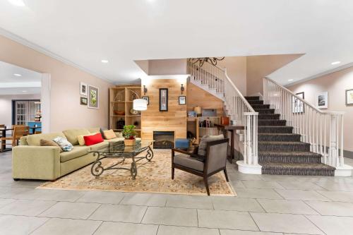ردهة, كانتري إن آند سويتس باي راديسون، ماكون نورث، جورجيا (Country Inn & Suites by Radisson, Macon North, GA) in ماكون ردهة, كانتري إن آند سويتس باي راديسون، ماكون نورث، جورجيا (Country Inn & Suites by Radisson, Macon North, GA) in ماكون