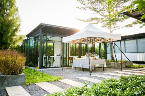 Exterior view, The Restro Hotel in Khao Takiab Exterior view, The Restro Hotel in Khao Takiab