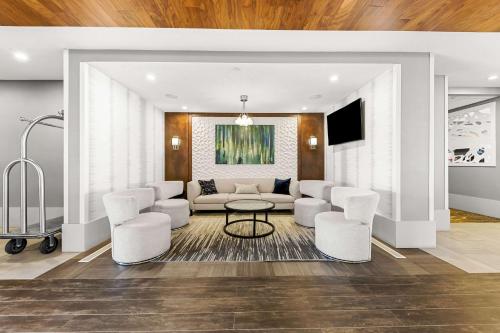 Előcsarnok, Best Western Plus Airdrie Gateway in Airdrie Előcsarnok, Best Western Plus Airdrie Gateway in Airdrie