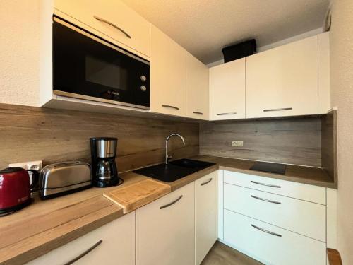 Résidence Carlines I - Studio 4 personnes au pied des pistes aux Ménuires MAE-5694 (Residence Carlines I - Studio 4 personnes au pied des pistes aux Menuires MAE-5694) in Les Bruyeres Résidence Carlines I - Studio 4 personnes au pied des pistes aux Ménuires MAE-5694 (Residence Carlines I - Studio 4 personnes au pied des pistes aux Menuires MAE-5694) in Les Bruyeres