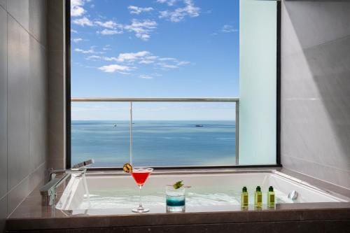 Bathroom, Crowne Plaza Sanya Yazhou Bay By IHG in Sanya Bathroom, Crowne Plaza Sanya Yazhou Bay By IHG in Sanya