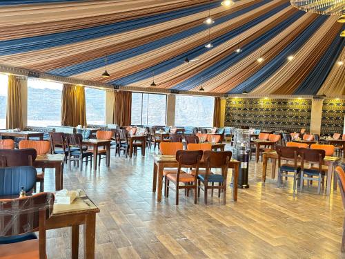 Panorama Wadi Rum in ワディ ラム Panorama Wadi Rum in ワディ ラム