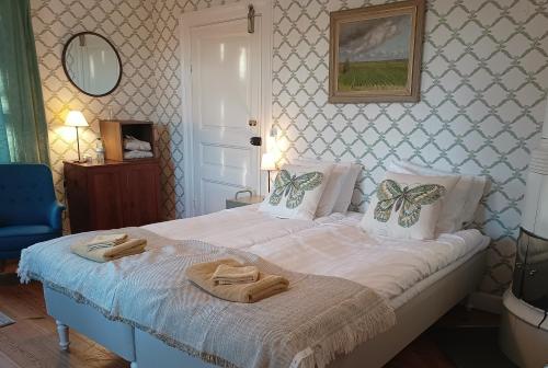 Sparreholm Bed and Breakfast in Malmkoping Sparreholm Bed and Breakfast in Malmkoping