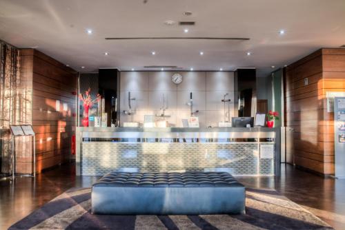 Előcsarnok, Hotel Ciudad de Mostoles in Mostoles Előcsarnok, Hotel Ciudad de Mostoles in Mostoles