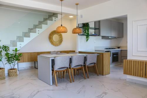 設施, Casa à Beira-mar, com Spa e Vista Deslumbrante no Ribeirão da Ilha em Florianópolis (Casa a Beira-mar, com Spa e Vista Deslumbrante no Ribeirao da Ilha em Florianopolis) in 里貝朗達伊利亞 設施, Casa à Beira-mar, com Spa e Vista Deslumbrante no Ribeirão da Ilha em Florianópolis (Casa a Beira-mar, com Spa e Vista Deslumbrante no Ribeirao da Ilha em Florianopolis) in 里貝朗達伊利亞