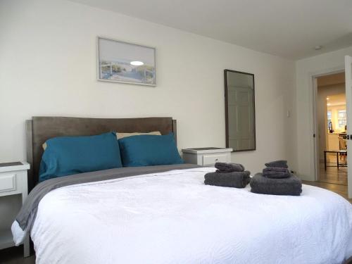 3 Bed Apartment in Quiet Neighborhood in Νέιτικ(Μασαχουσέτη) 3 Bed Apartment in Quiet Neighborhood in Νέιτικ(Μασαχουσέτη)