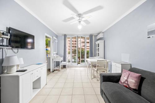 LE LANDELLE - Centre- Climatisation -Proche Gare SNCF