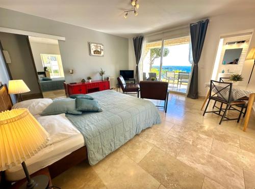 Villa Grand Baie in Le Dramont Villa Grand Baie in Le Dramont